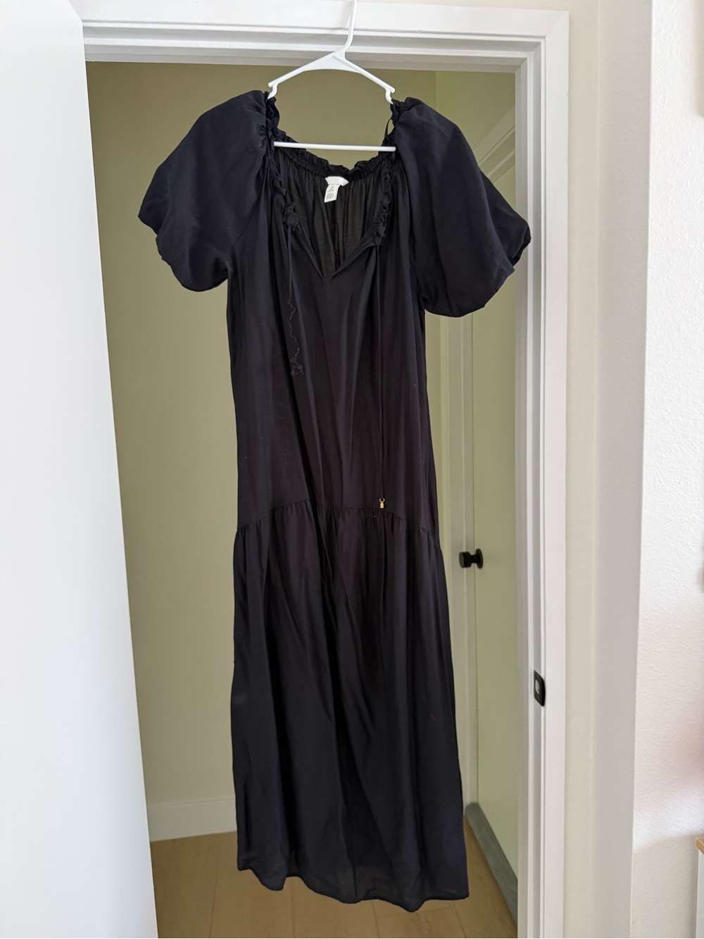 H&M Mama Black Puff-Sleeve Maxi Dress